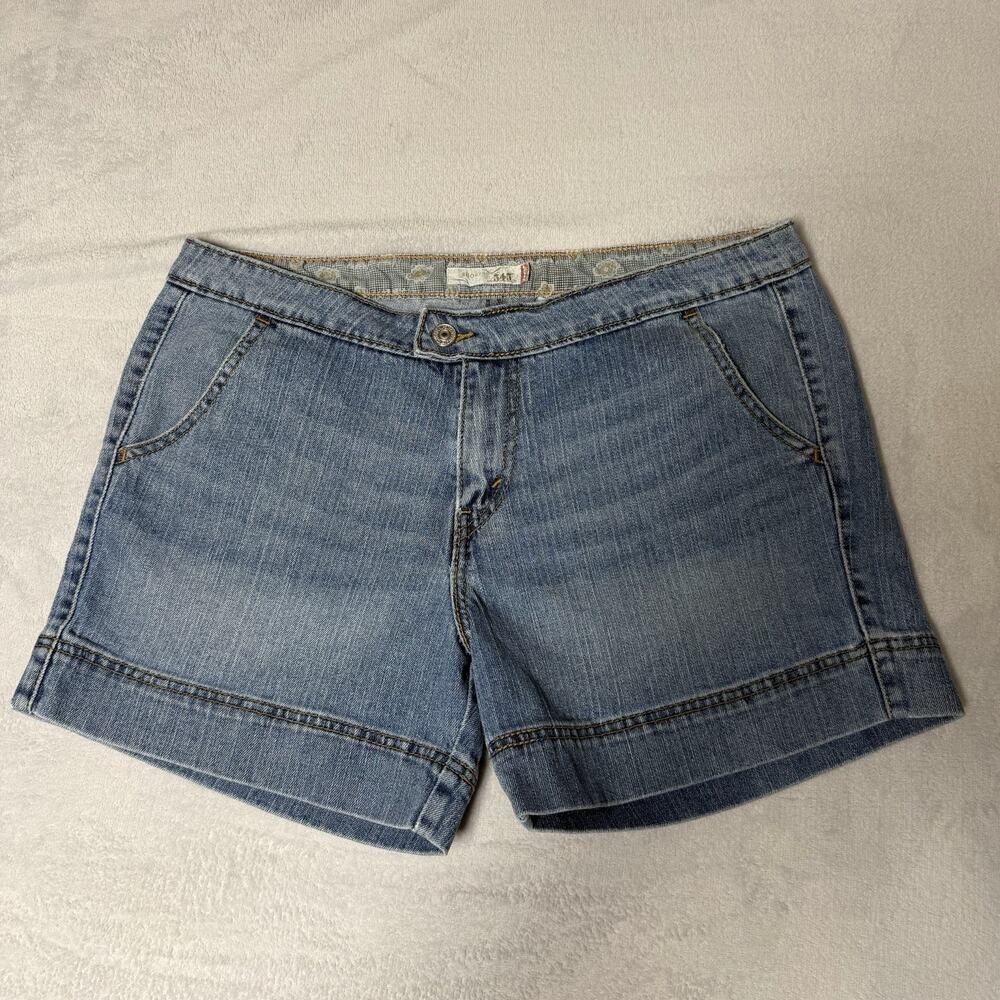 Women’s Y2K Levi’s Denim Bermuda Shorts - Size 12 - See Last Photo